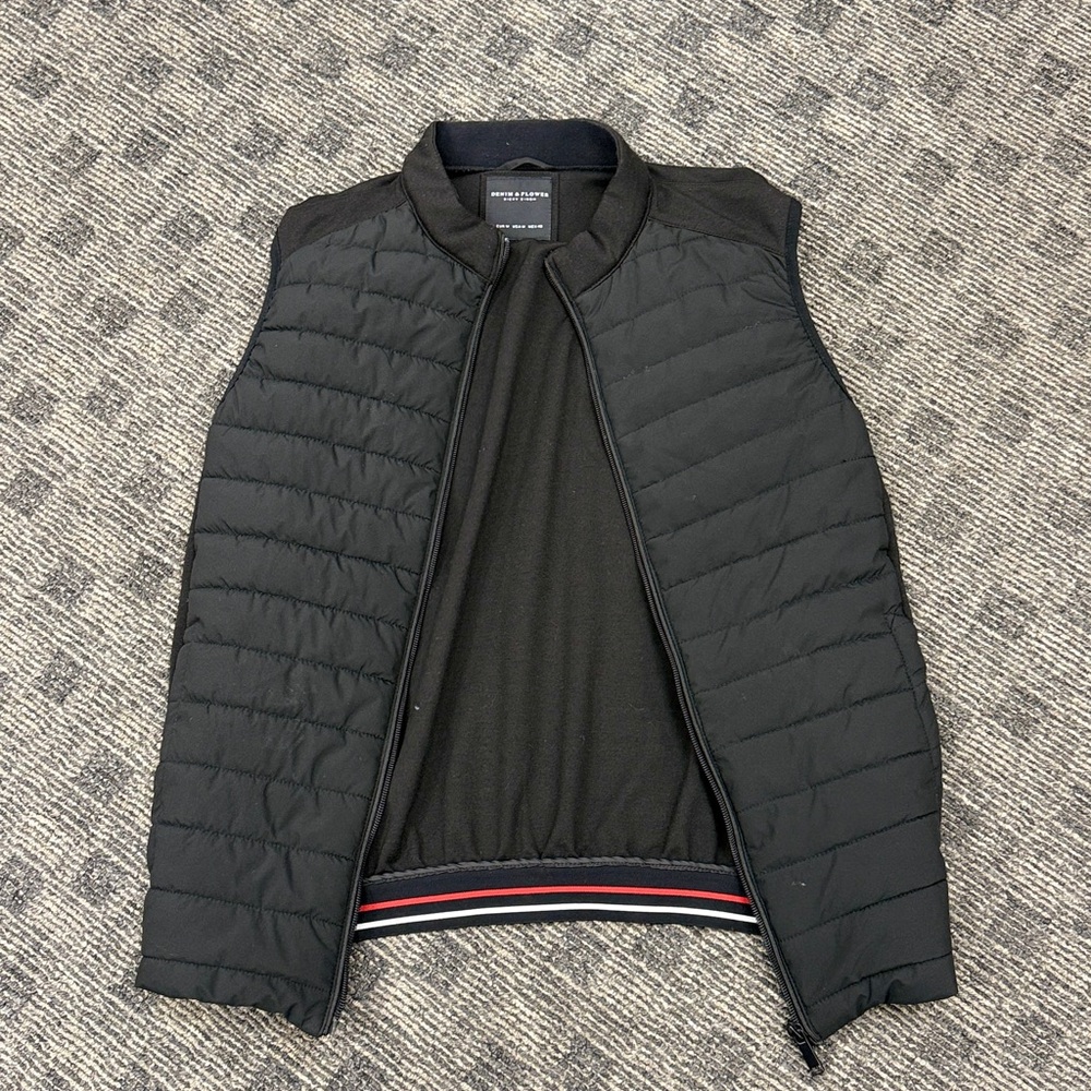 Black quilted vest Denim & Flower by‎ Ricky Singh